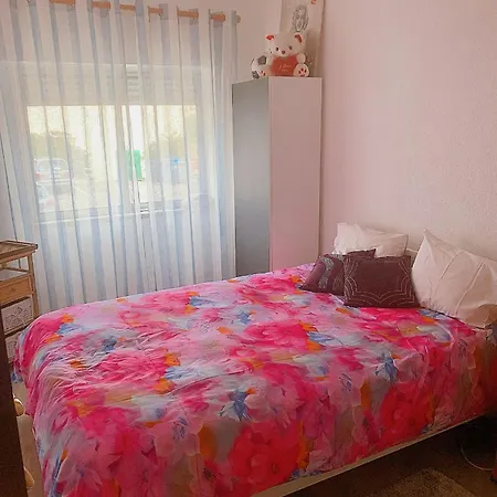 Com Boa Localização E Conforto 3*